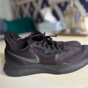 Nike Women’s Black and Gray Athletic Shoes size 8.5